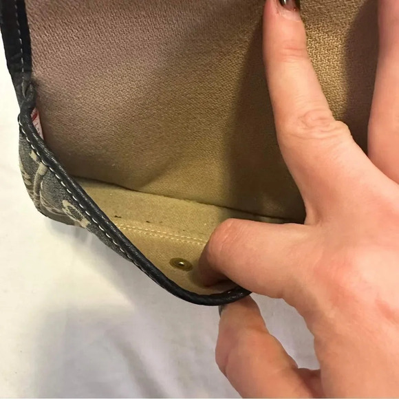 Vintage Dooney & Bourke Wristlet - Picture 4 of 4